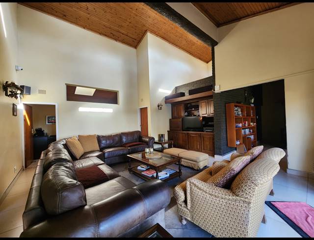 4 BEDROOM HOUSE FOR SALE IN ARCON PARK